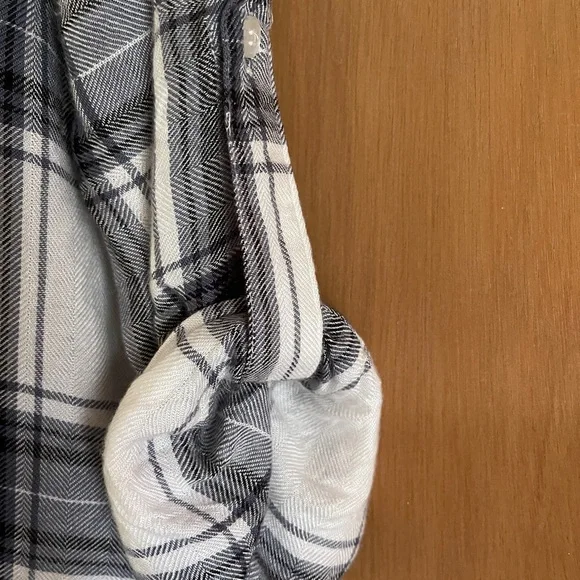 Altar’d State. Tie-Front Flannel. Size M - Picture 3 of 3